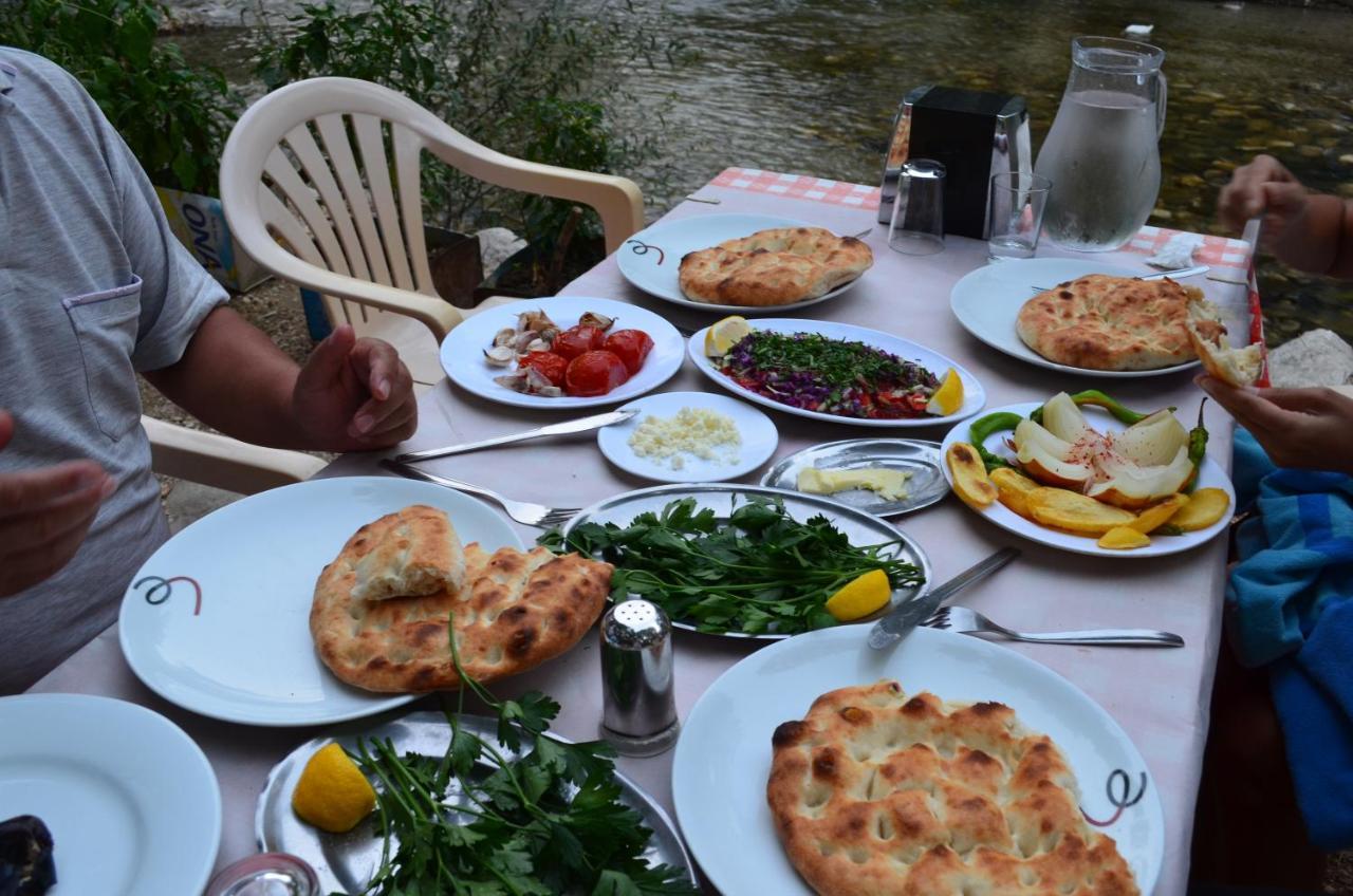 Tunays Pansiyon Cirali Exterior foto