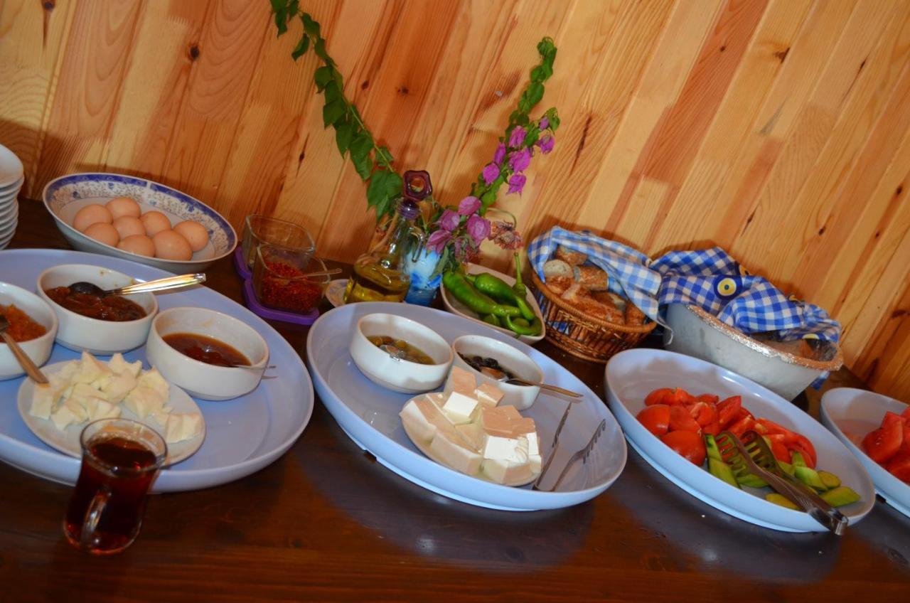 Tunays Pansiyon Cirali Exterior foto